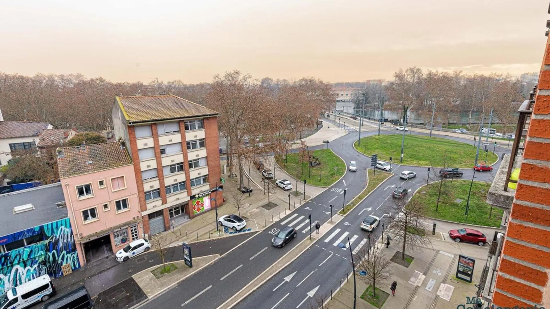 Fac 5 Trammetro Vue Garonne Parking Daire Toulouse